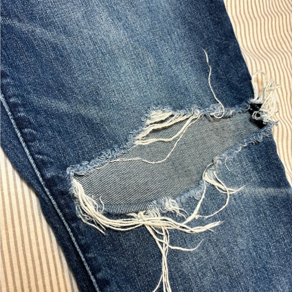 Abercrombie & Fitch Ames Low Rise Boyfriend Jeans - Picture 7 of 9